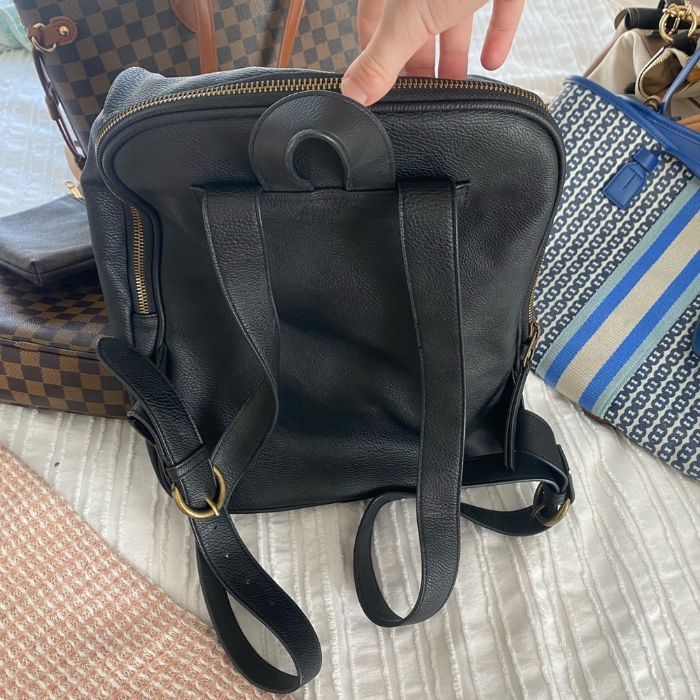 Backpack - Picture 2 of 3